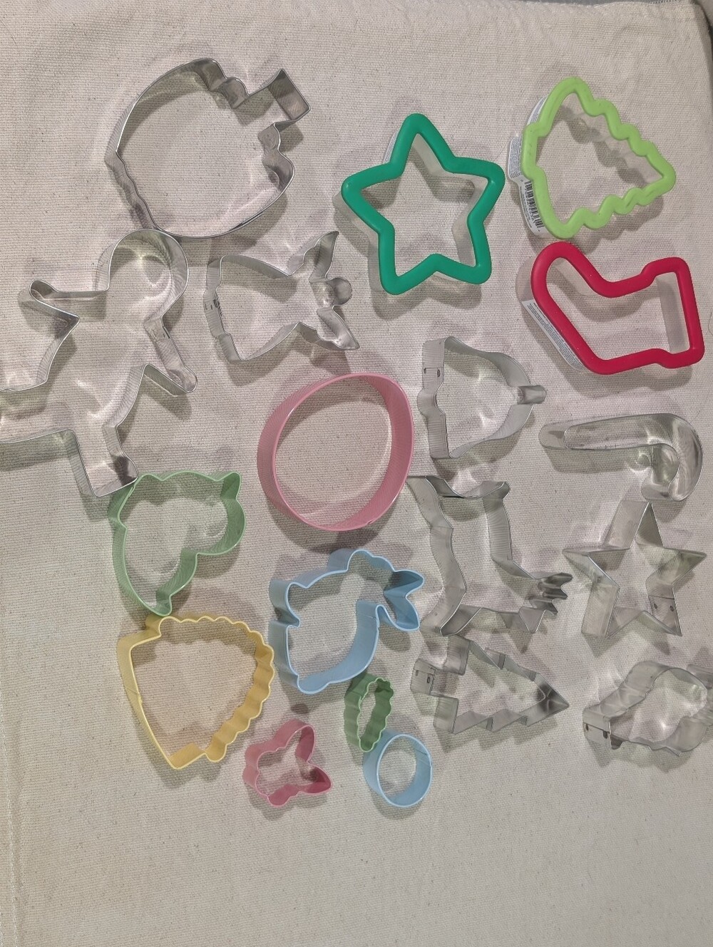 Vintage & Modern Cookie Cutters Bundle of 19 Holiday Christmas Easter Spring